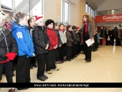 Swinemoor Primary School Sing At Tesco