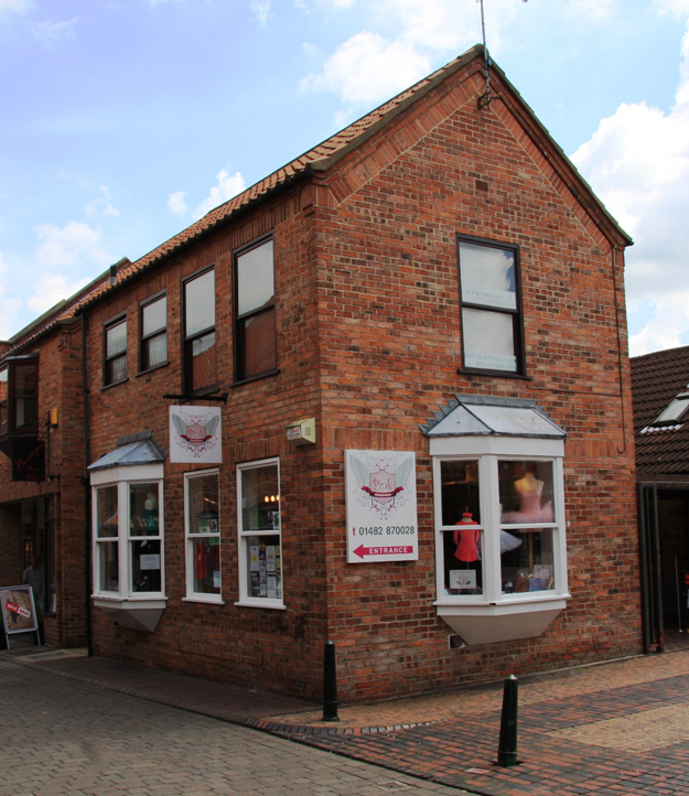Pink Dance Wear - 8 Dyer Lane, Beverley, East Yorkshire, HU17 8AE - 01482 870028