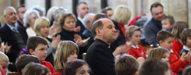 Beverley Minster Holds Movie Premier Students from Tickton Primary School showcased a short film with an Easter Theme at the Beverley Minster. Music...