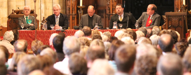 Around 500 people packed into Beverley Minster last night as local candidates Dr Craig Dobson (Lib Dem), Bill...