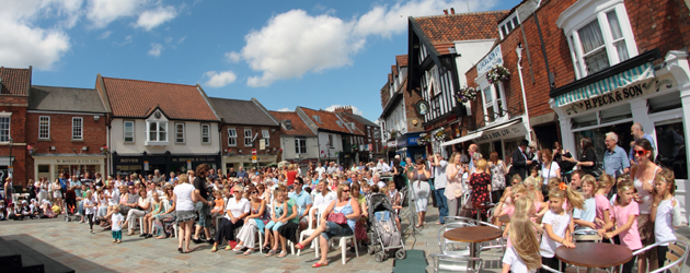 Beverley folk came out in numbers to celebrate the launch of the Beverley Town Trail...