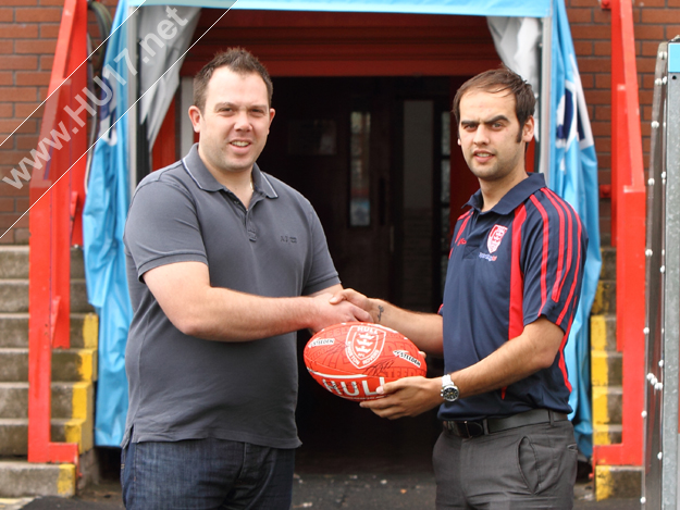 Hull KR Donate Prize to ‘Clash of the Codes’ Hull Kingston Rovers presented Beverley ARLC Manager Richard Shaw with an autographed rugby ball signed...