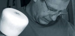 REVEAL: Hull & East Riding Open Studios 2011 Over 60 selected contemporary artists and craftspeople living and working in Hull and the East Riding will invite...