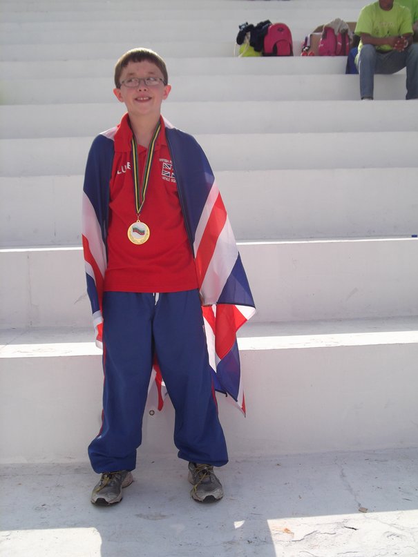 Gold for LUKE Chapman in World Biathle Championships 2011