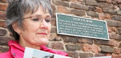 Walkers Are Welcome In Beverley! Beverley has now been awarded this national accreditation following a successful submission, on behalf of the town, supported by Beverley Renaissance Partnership, East Riding of Yorkshire Council, Beverley Town Council and the Beverley Chamber of Trade.