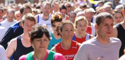Darran Bilton Claims Another Victory In Beverley 10K Darran Bilton again won the Hall Construction Group Beverley 10K. Bilton started the race as favourite and did not disappoint crossing the line first.
