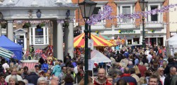 Beverley Celebrates The Diamond Jubilee Thousands of people have taken to the streets of Beverley as the town celebrates the Queen’s Jubilee. So far the people have been entertained with live music, puppet shows and fashion shows as the event builds up to what promises