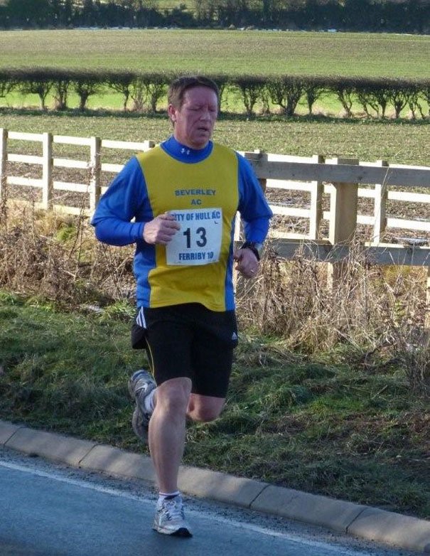 Runners Brave Weather To Take Part In Ferriby 10