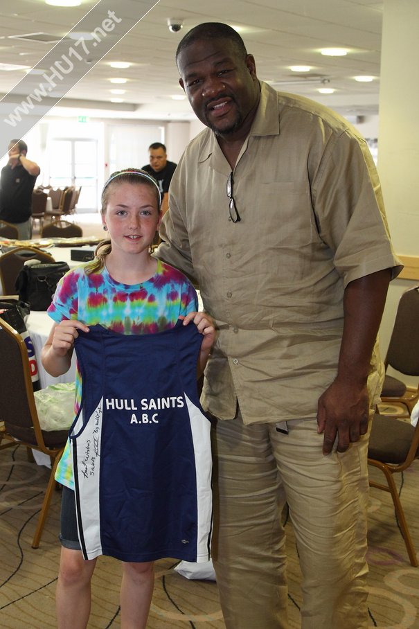 Former World Heavy Weight Champion Riddick Bowe To Fight In Hull