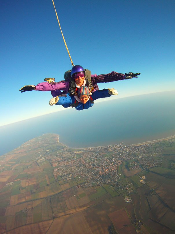 Group Skydive Day : Jump From 10,000 Feet For a Good Cause