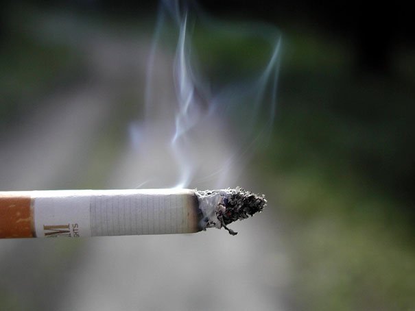 HULL : Smoking Banned In City's 91 Public Playgrounds
