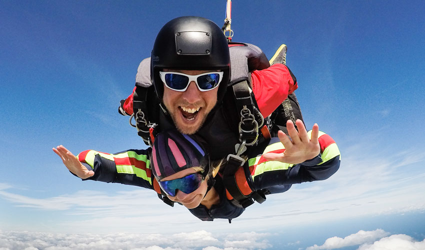 Call For Participants At The Yorkshire Air Ambulance Charity Skydive Day