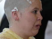 Children In Need : Abby Skye Shaves Her Head!