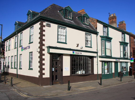 Lloyds TSB Bank plc - 14, Market Place, Beverley, East Yorkshire, HU17 8BD - 0845 3000000