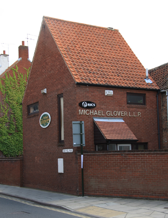 Michael Glover LLP - 15, Ladygate, Beverley, North Humberside HU17 8BH - 01482 863747