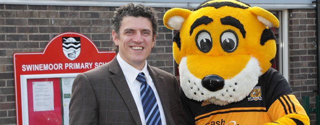 Swinemoor School Get Visit From Roary The Tiger