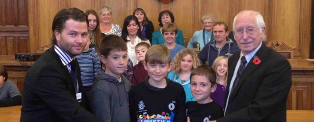 Tickton School Crossing Petition Handed To Council By Parents And Children