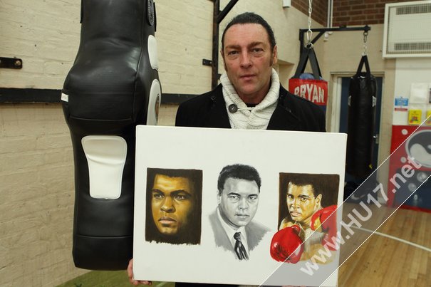 Packing A Punch : Tommy Coyle Visits New Boxing Club In Beverley