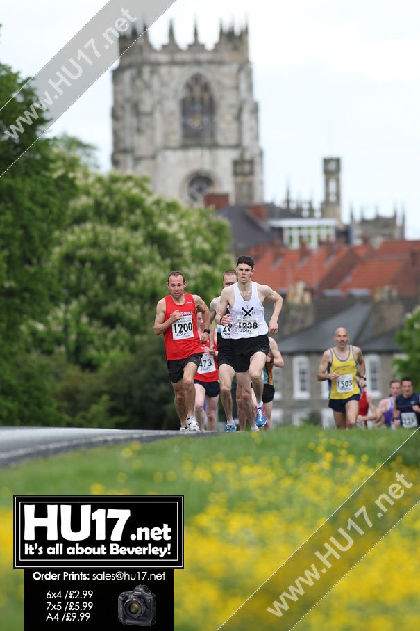 PHOTOS : Hall Construction Group Beverley 10K