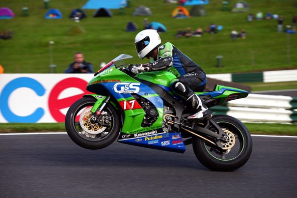 Dominic Usher Crashes Out At Cadwell PArk