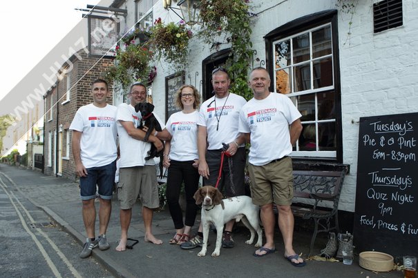 Local Walkers Raise Over £2000 For Teenage Cancer Trust