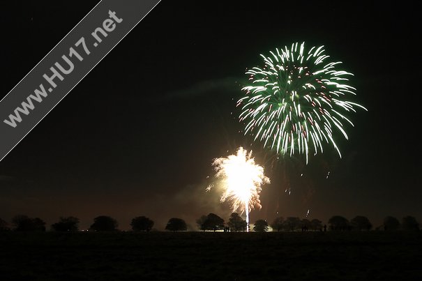 PHOTOS : Beverley Lions Fireworks Display 2014