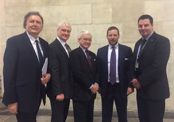 MPs Challenge Mobile Operators To Up Their Game In East Yorkshire