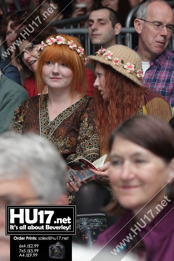 BEVERLEY FOLK FESTIVAL : A Yard Of Folk