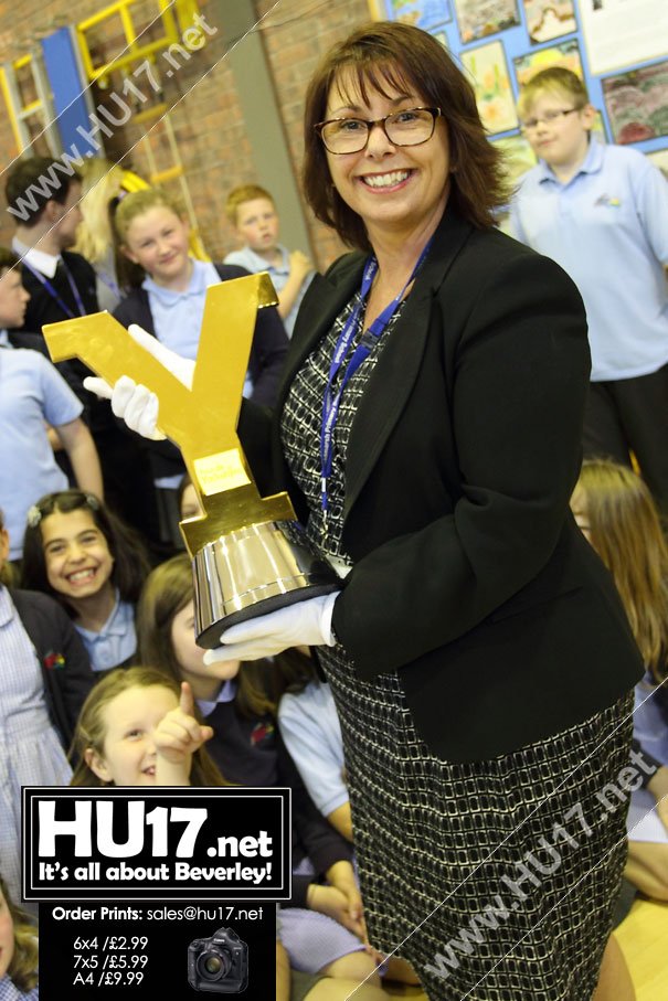 Tour de Yorkshire Trophy Visits Keldmarsh Primary School