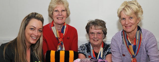 Calling All Knitters – People Living With Dementia Need Your Help