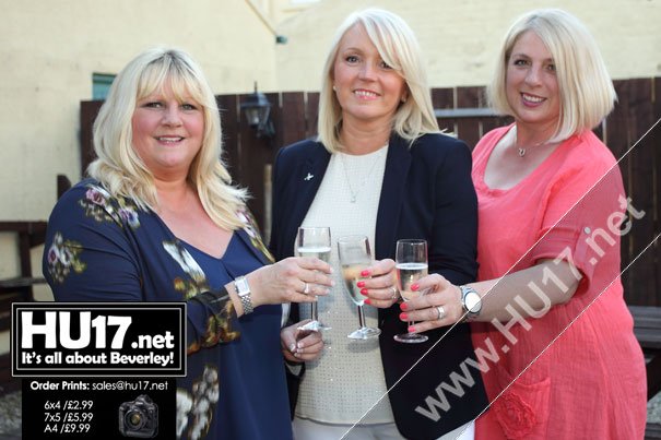 OUT & ABOUT : Triple Birthday Celebrations @ The Royal Oak