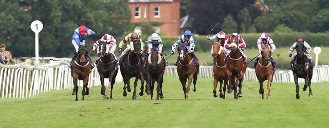 BEVERLEY RACES : Waterclock In Full Flow