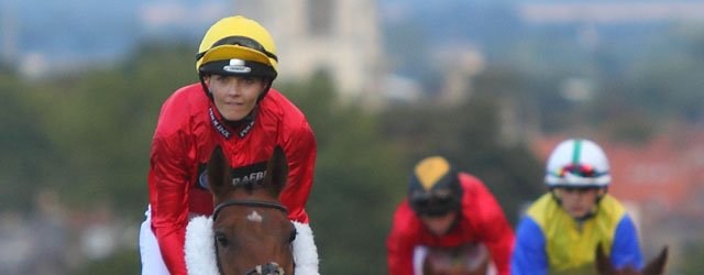 Victoria Pendleton Appears at Beverley Races