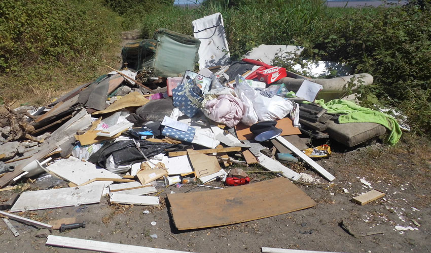 Hull Man Fined £400 For Dumping Bags Of Rubbish In Melton