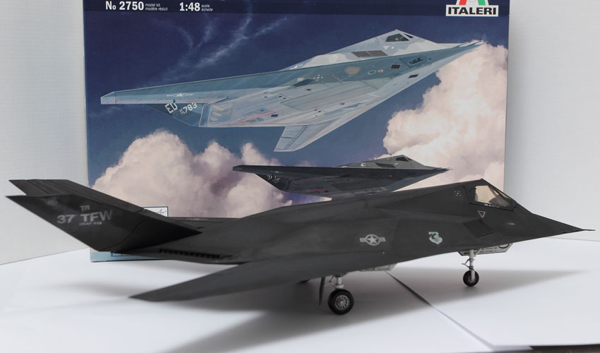 Lockheed F-117A Stealth Nighthawk 1:48 By Italeri