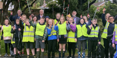 MP And Local Councillors Take Part In ‘The Great British Spring Clean’