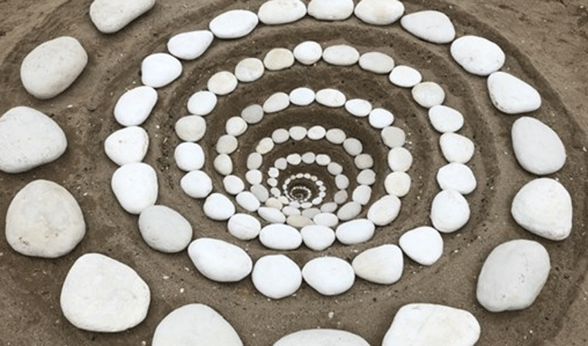 Active Coast’s Free Beach Art Sessions This Month