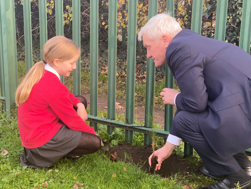 Beverley St Nicholas Primary School Plants A Tree In Memory Of Her Majesty The Queen