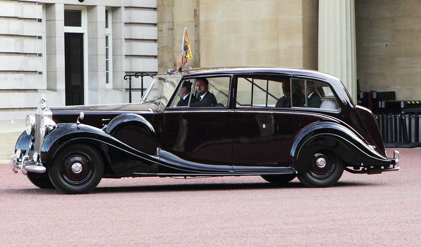 A Royal Road Trip: Discovering the British Royal Family's Car Ensemble and Why Fog Lights Steal the Spotlight in Road Safety