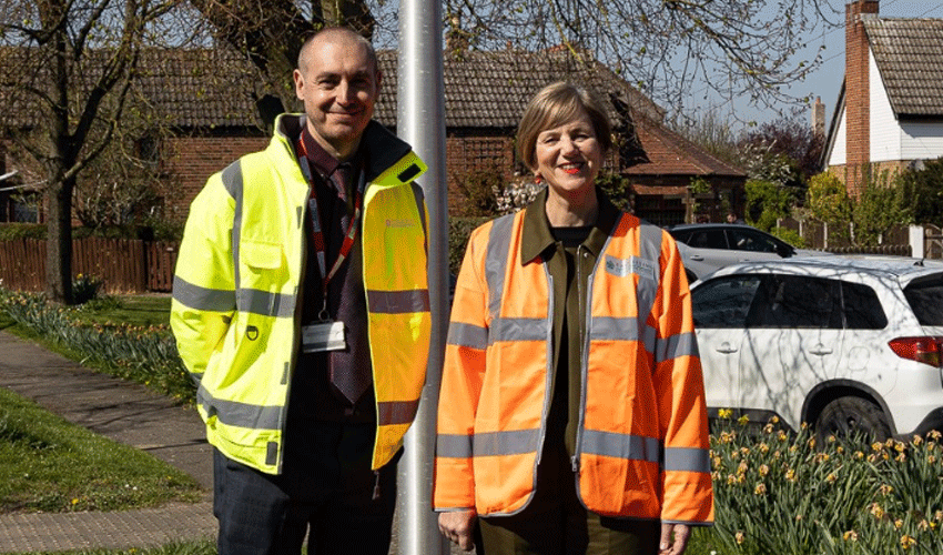 East Yorkshire street lights project aimed at cutting carbon praised by Transport minister